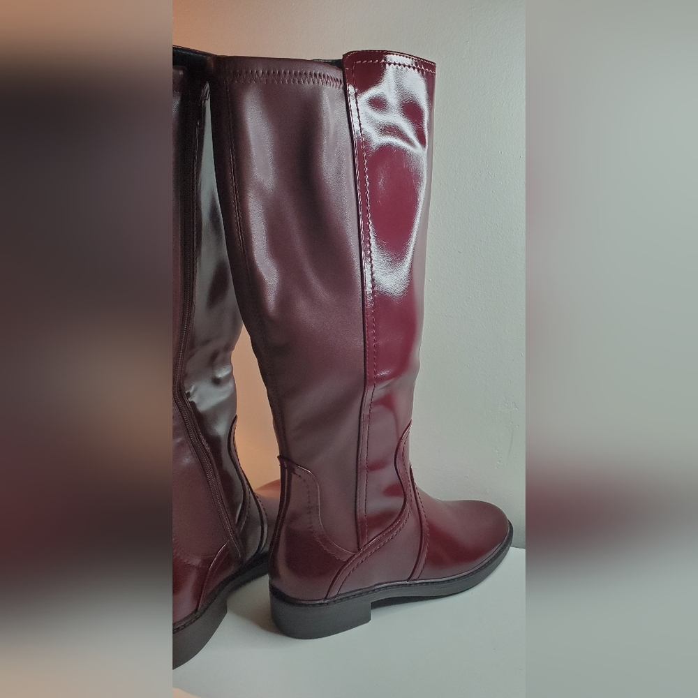 Elegant Burgundy Two-tone Women's Low Heel Boots